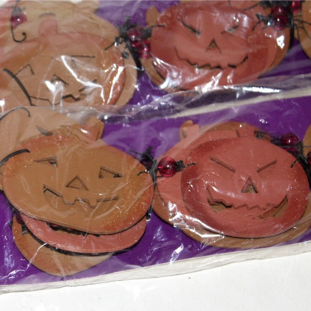 4 ft Halloween Wood Pumpkin Garland NEW 2 pack Sealed house decor black orange